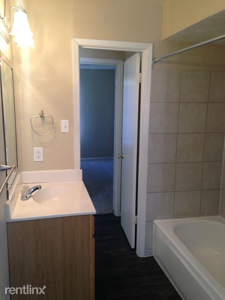 Foto del edificio - 2 br, 2 bath Apartment - 3001 S Carrier Pkwy