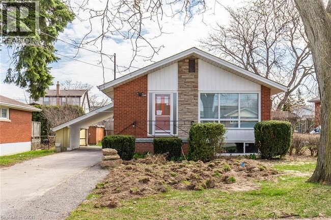 Photo du bâtiment - 249 W 33rd St