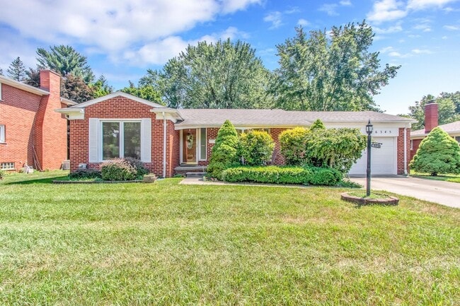 Photo - 16345 Pollyanna St House