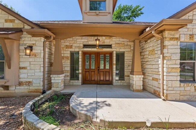 Building Photo - 1001 Fort Davis St