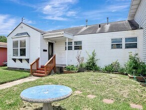 Building Photo - 5311 Perry Ave