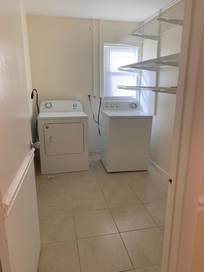 Building Photo - 3555  Pandora Avenue