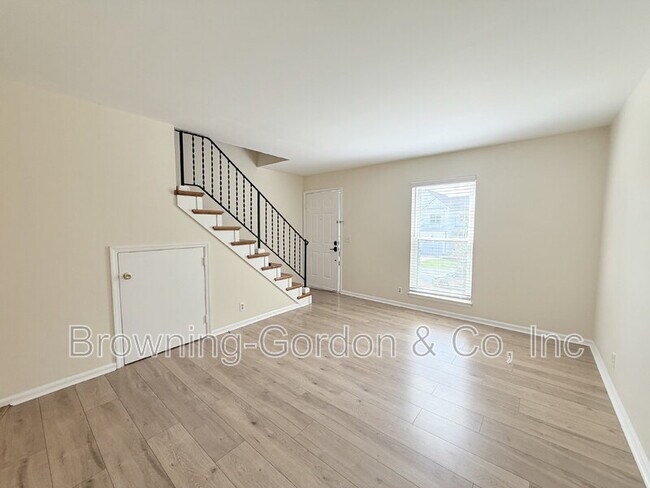 Building Photo - 6204A Louisiana Ave
