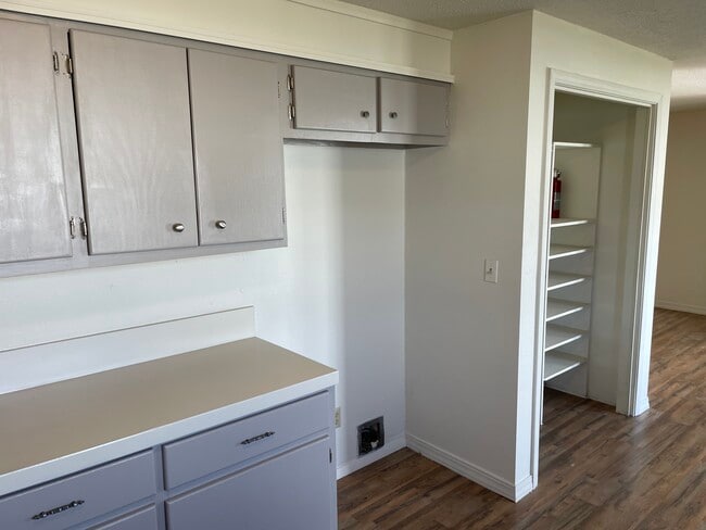 Building Photo - 116 5th St