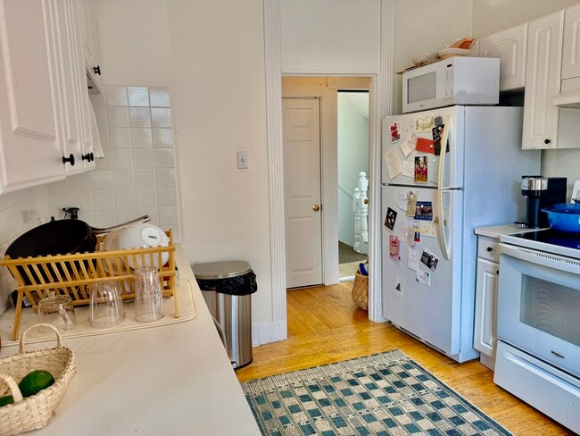 Building Photo - 15 Revere St