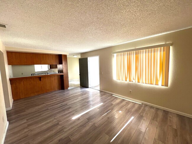 Foto del edificio - 2700 Villalovos Ct