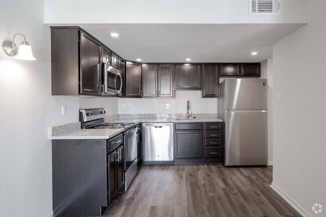 Kitchen - Rose Hill Apartments