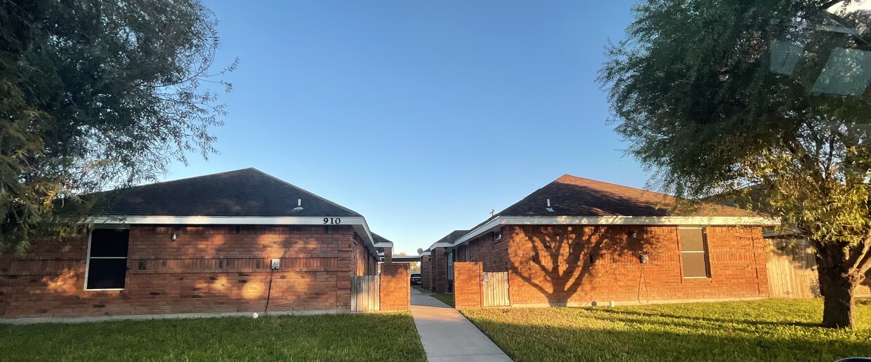 Primary Photo - 910 Fort Hood Ave