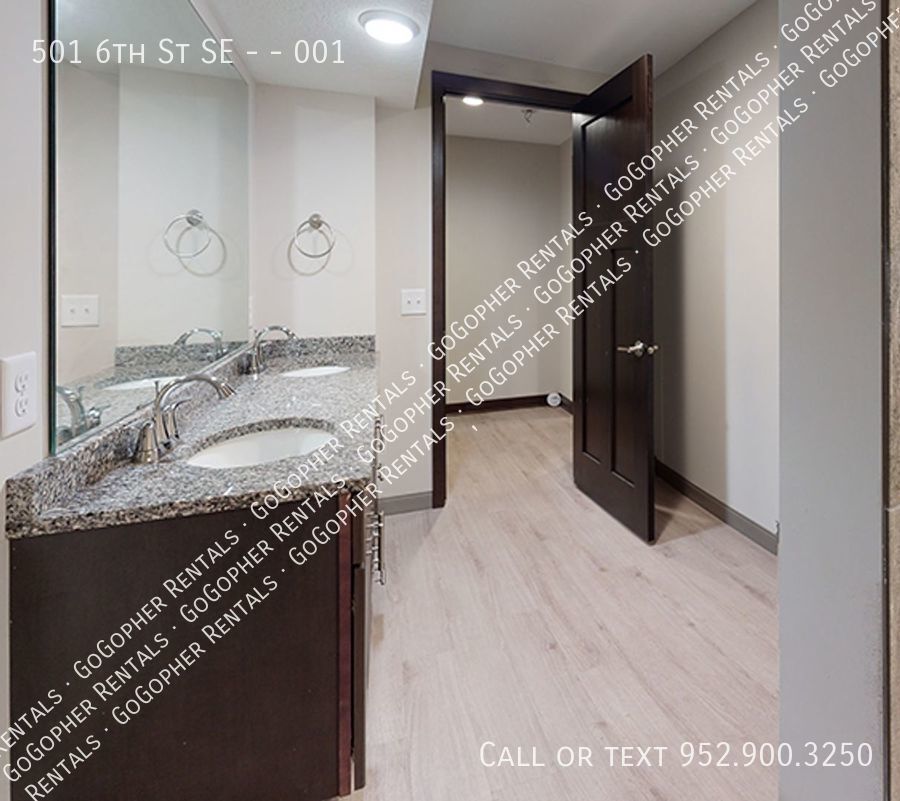 Building Photo - Nice affordable 5 Bed 2 bath unit