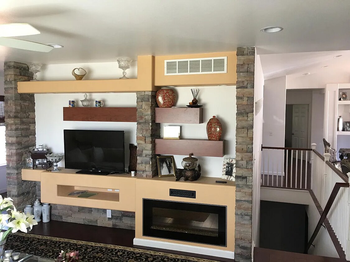 738 13th Ave, Coralville, IA 52241 House Rental in Coralville, IA