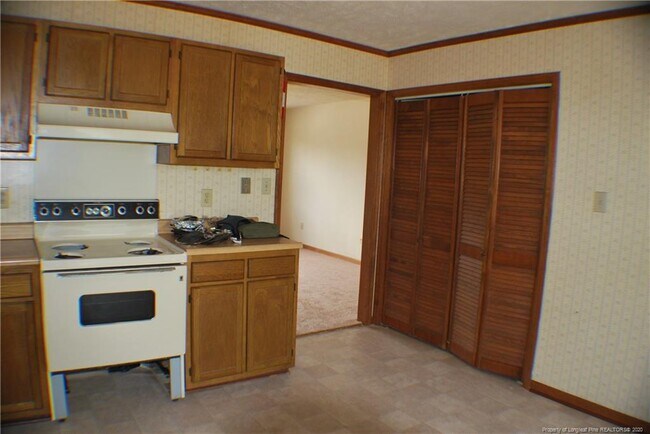 Building Photo - 5928 Labonte Dr
