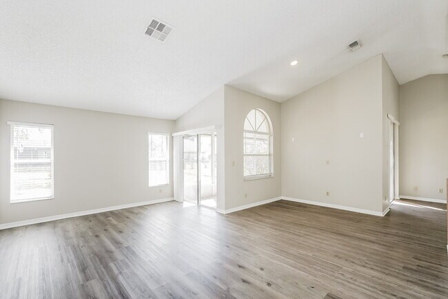 Foto del edificio - 8906 Whistler Way