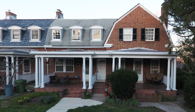 Building Photo - 4201 Roland Ave