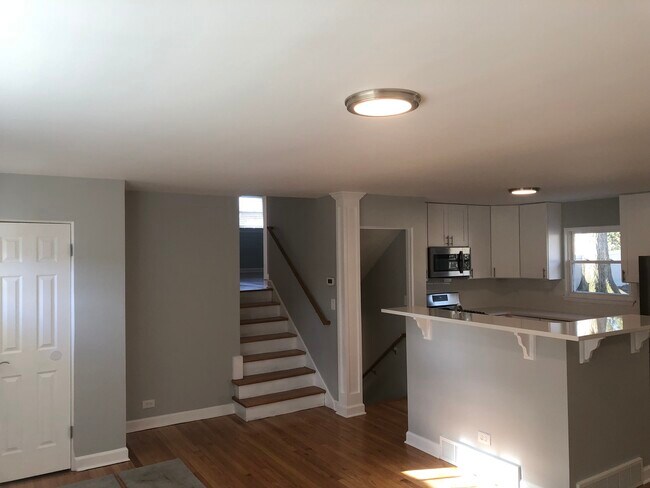Building Photo - 4918 Pershing Ave