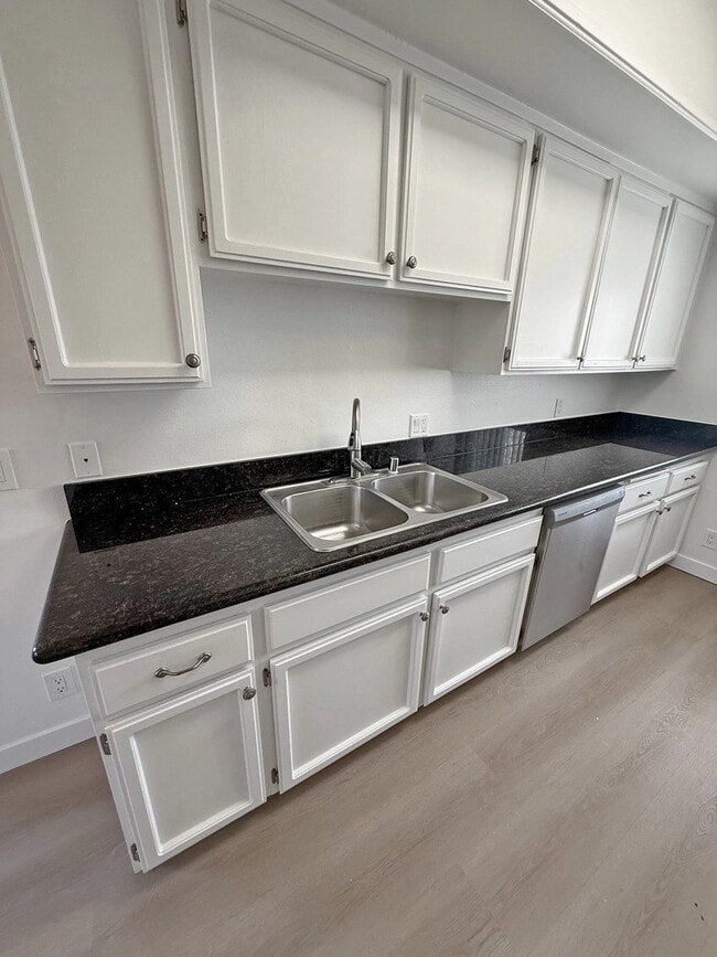 Foto del edificio - 912 Croft Ave