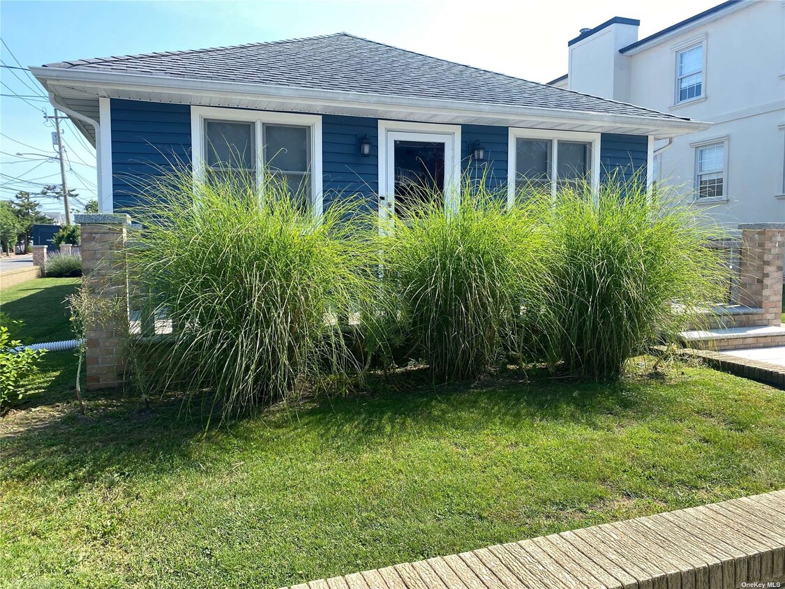 Primary Photo - 2121 Atlantic Blvd