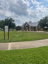 Building Photo - 11306 Yorkshire Oaks Dr