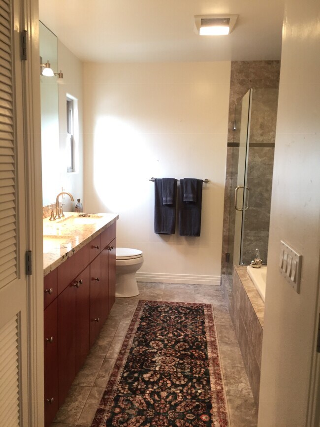 Foto del edificio - 833 Felspar St