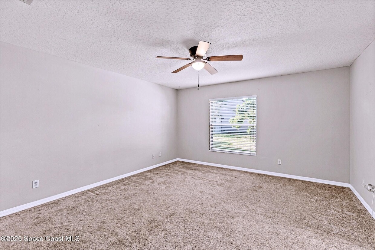 Foto principal - 960 Villa Dr