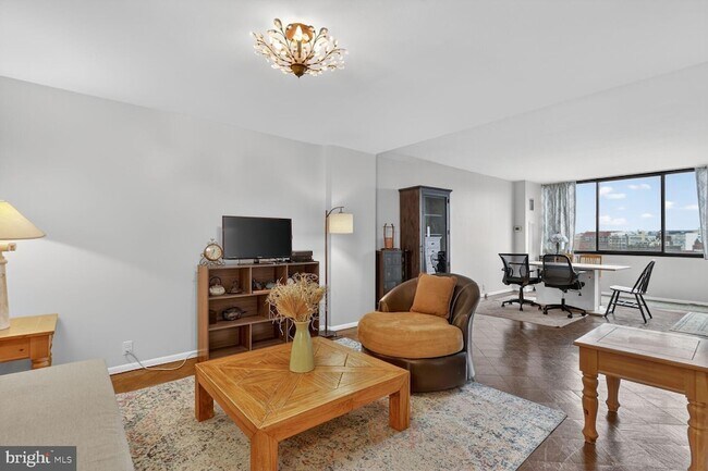 Foto del edificio - 2700 Virginia Ave NW