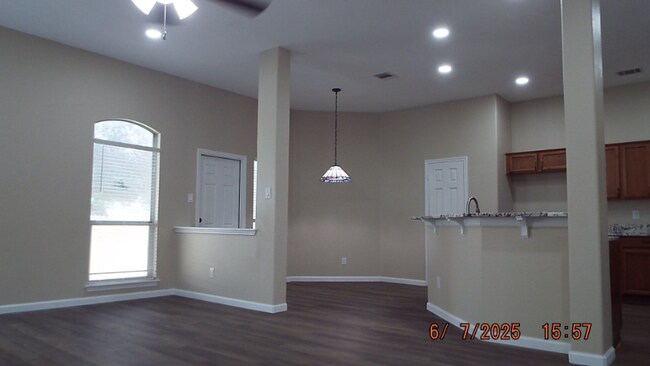 Building Photo - 4107 Grovetree