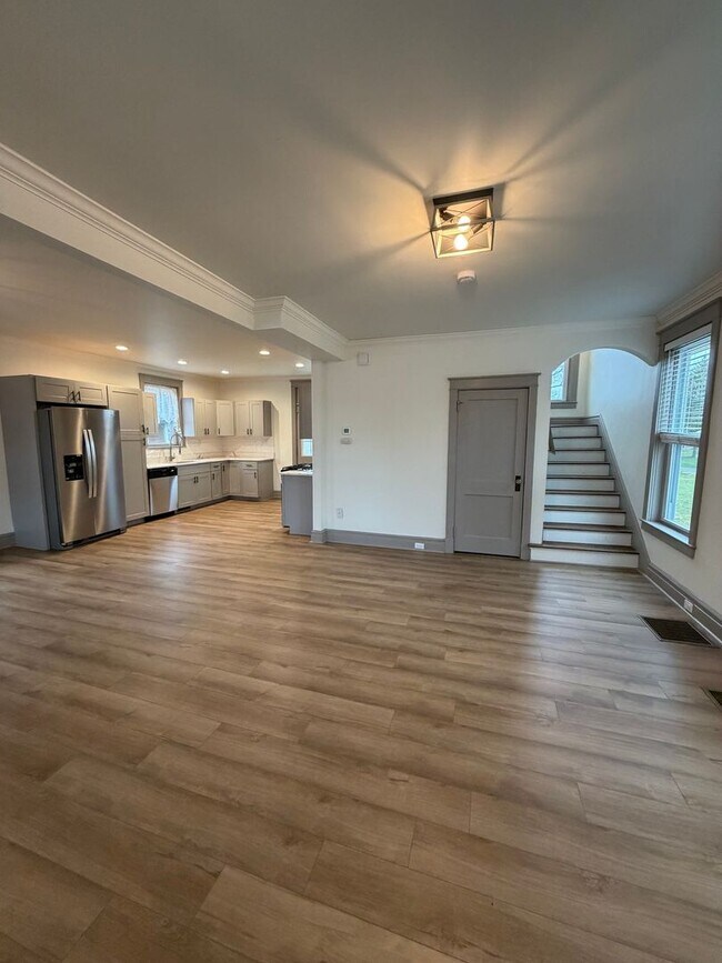 Foto del edificio - 584 W Main St