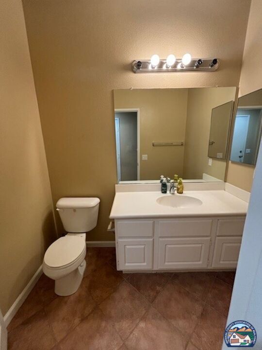 Foto del edificio - 1364 Valleyview Ave