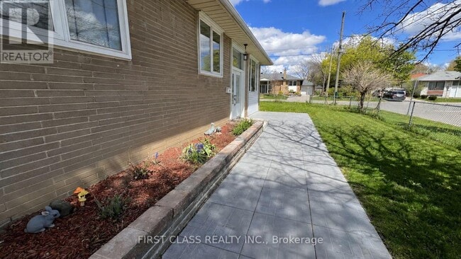 Building Photo - 371 Fesserton Rd