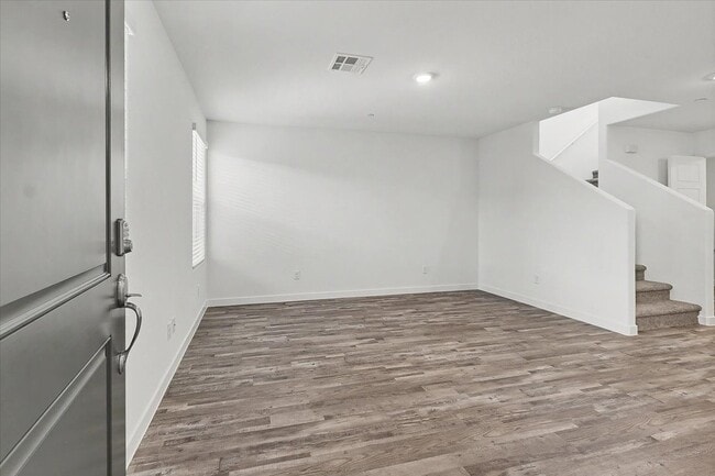 Building Photo - 9653 Horseshoe Cyn St