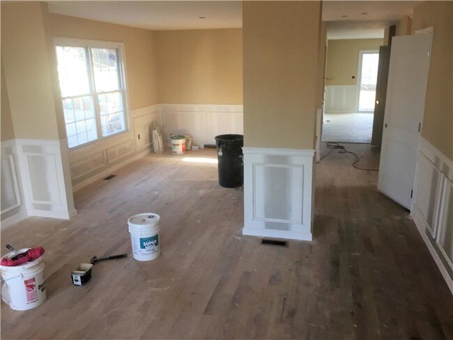 Building Photo - 57 Sherwood Ave