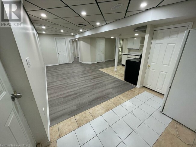 Building Photo - 59 Bridgeport Crescent