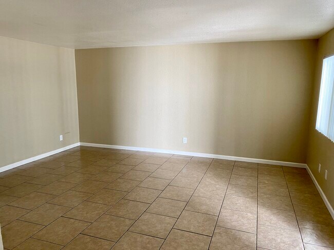 Foto del edificio - 349 N 11th St