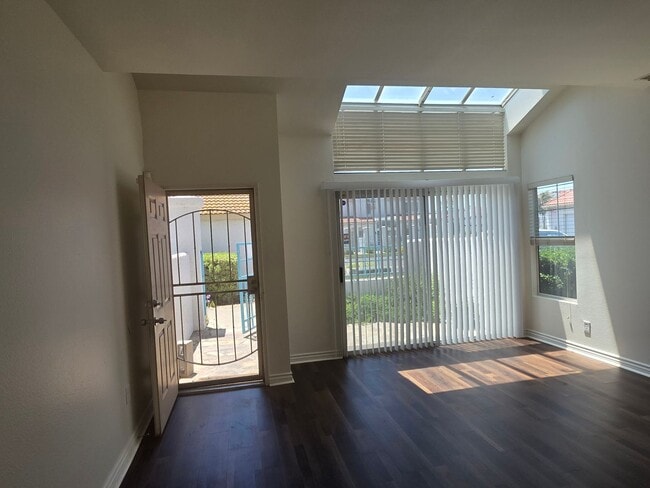 Building Photo - Gated Community~$2,595~ 2 Bed/2.5 Bath End Unit Townhome.