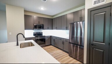 Building Photo - 2953-Fm2920 Farm to Market 2920