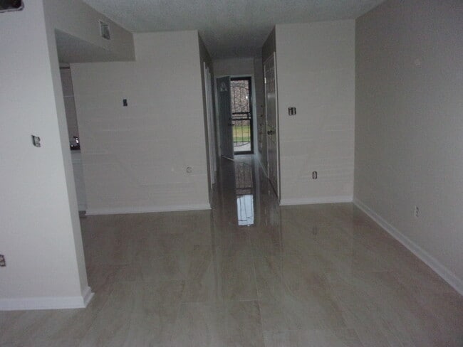 Building Photo - 4792 James Kent Ct