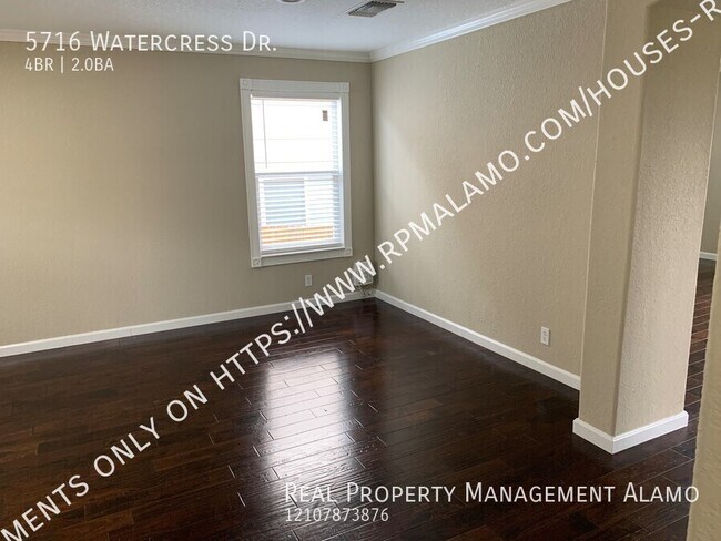 Foto del edificio - 5716 Watercress Dr