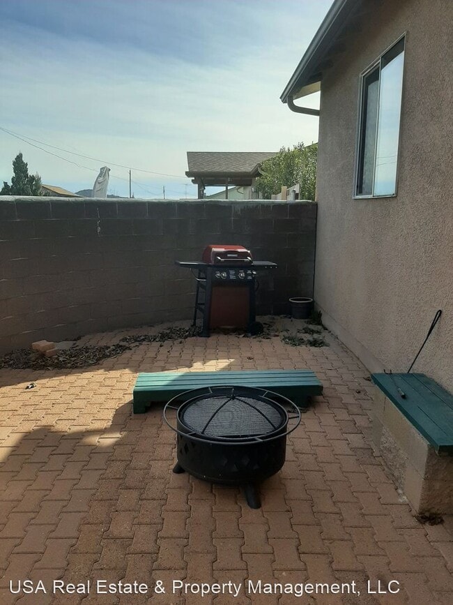 Building Photo - 3 br, 2 bath House - 20140 E. Mesa Verde Dr.