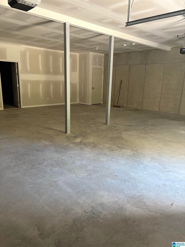 Foto del edificio - 1107 Cherry Cir