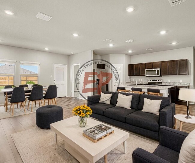 Building Photo - 7113 Llano Dr