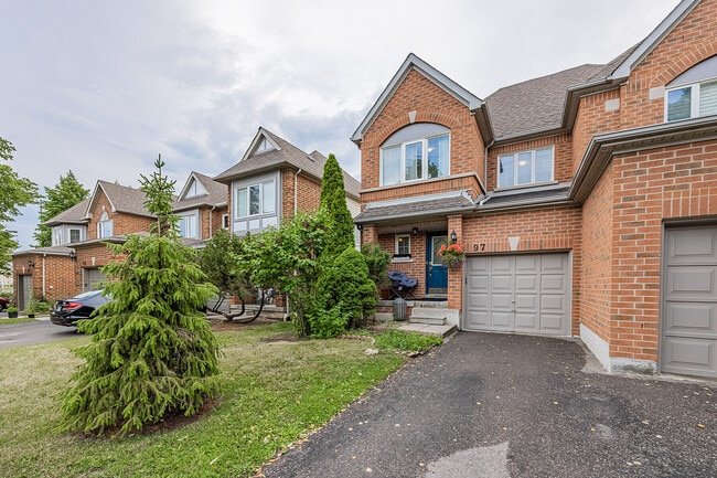 Building Photo - 5230 Glen Erin Dr