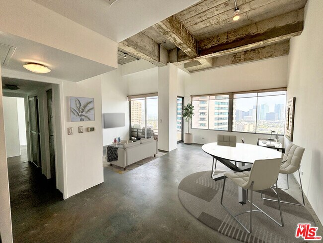 Building Photo - 10501 Wilshire Blvd