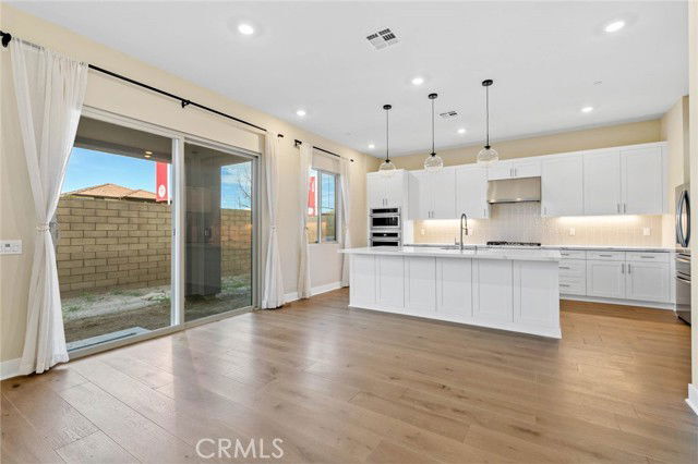 Foto del edificio - 106 Irvine Center Dr