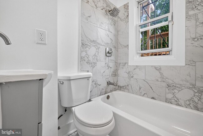 Foto del edificio - 3015 13th St NW