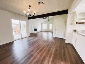 Building Photo - 2612 La Costa Ct