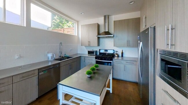 Building Photo - 1 br, 1 bath House - 4146 Delridge Way SW ...