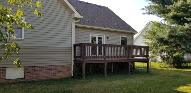 Building Photo - 2217 Sassafras Dr