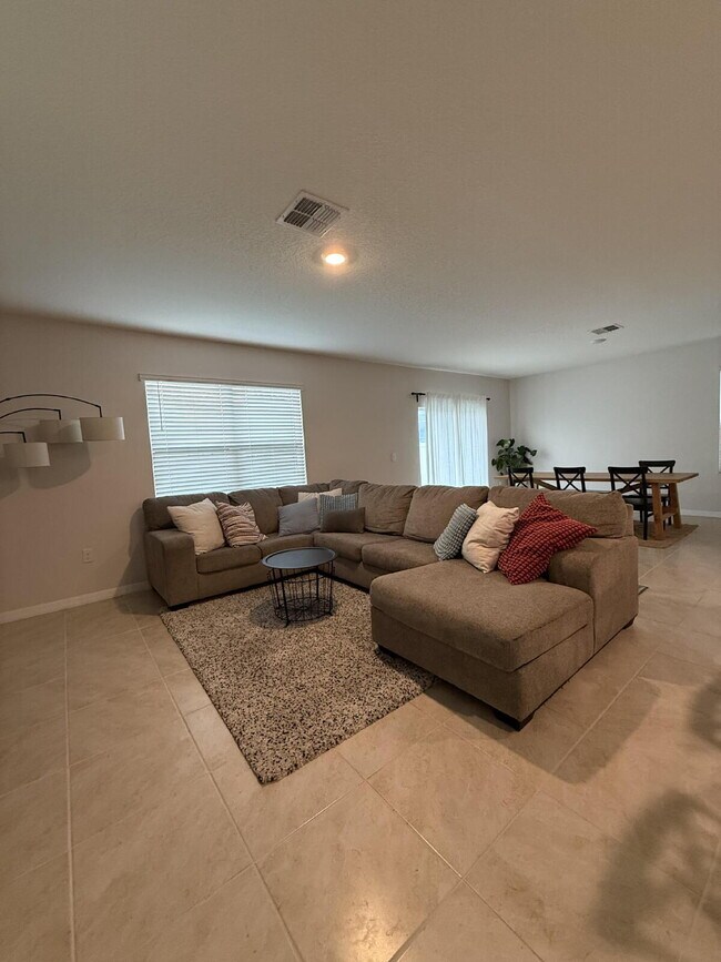 Photo - Large 4 Bedroom/2.5 Bathroom Home in Thompson Grove