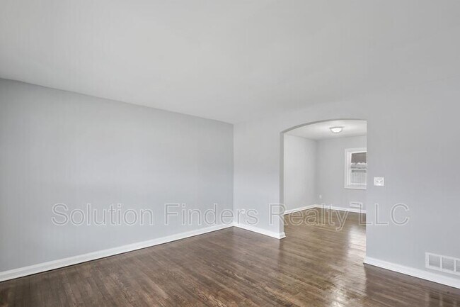 Building Photo - 3314 Wallford Dr