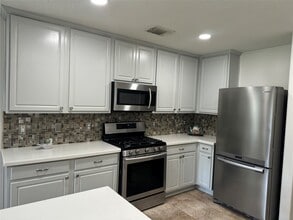 Building Photo - 9735 Beckwood Post Dr