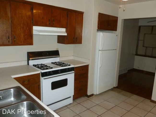 Foto del edificio - 7425 N Teutonia Ave